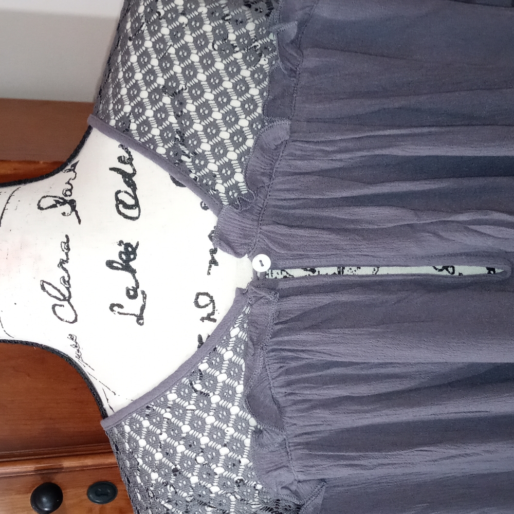 Dress - Picture 5 of 8